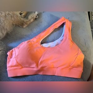 One shoulder sports bra